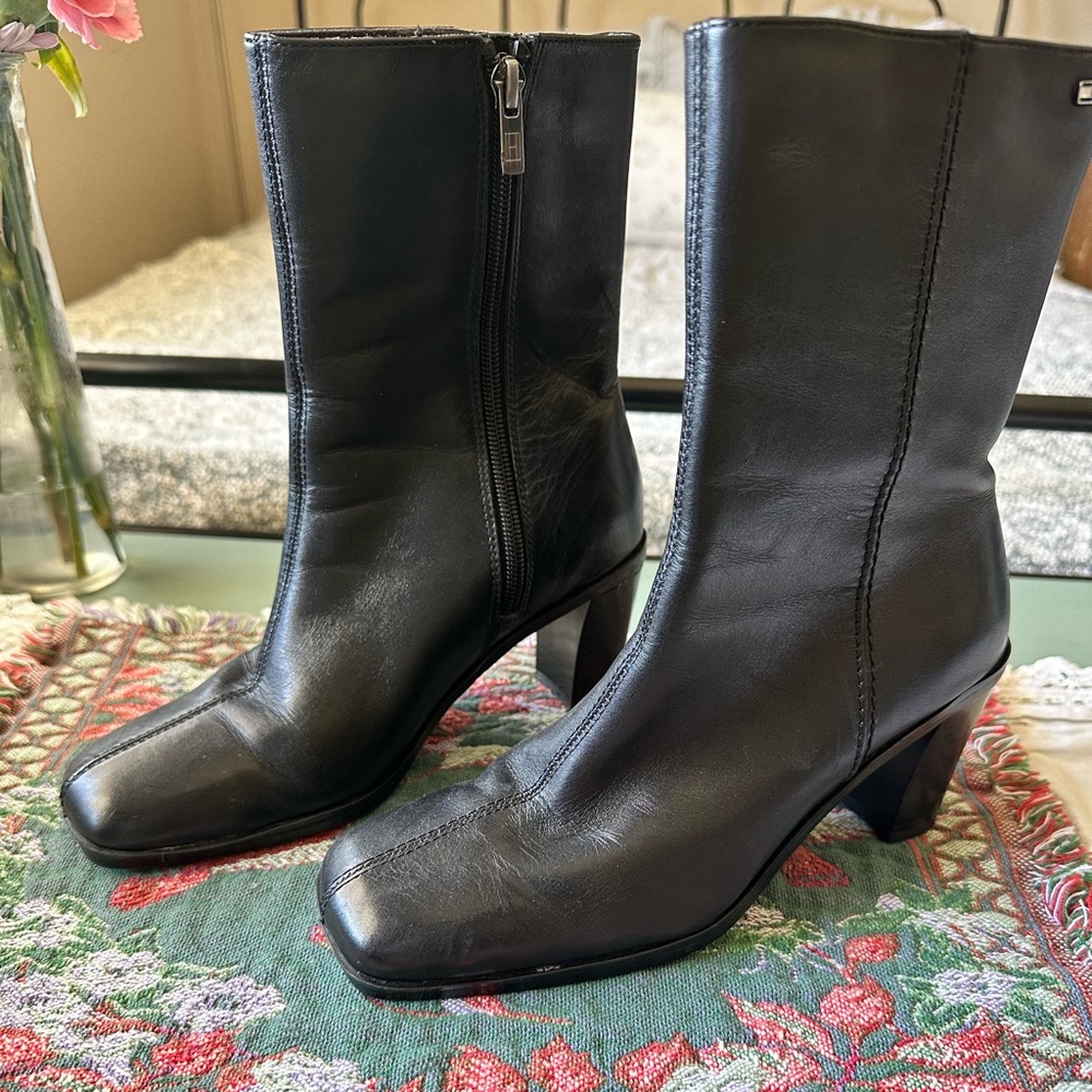 Vintage Tommy Hilfiger ankle boots